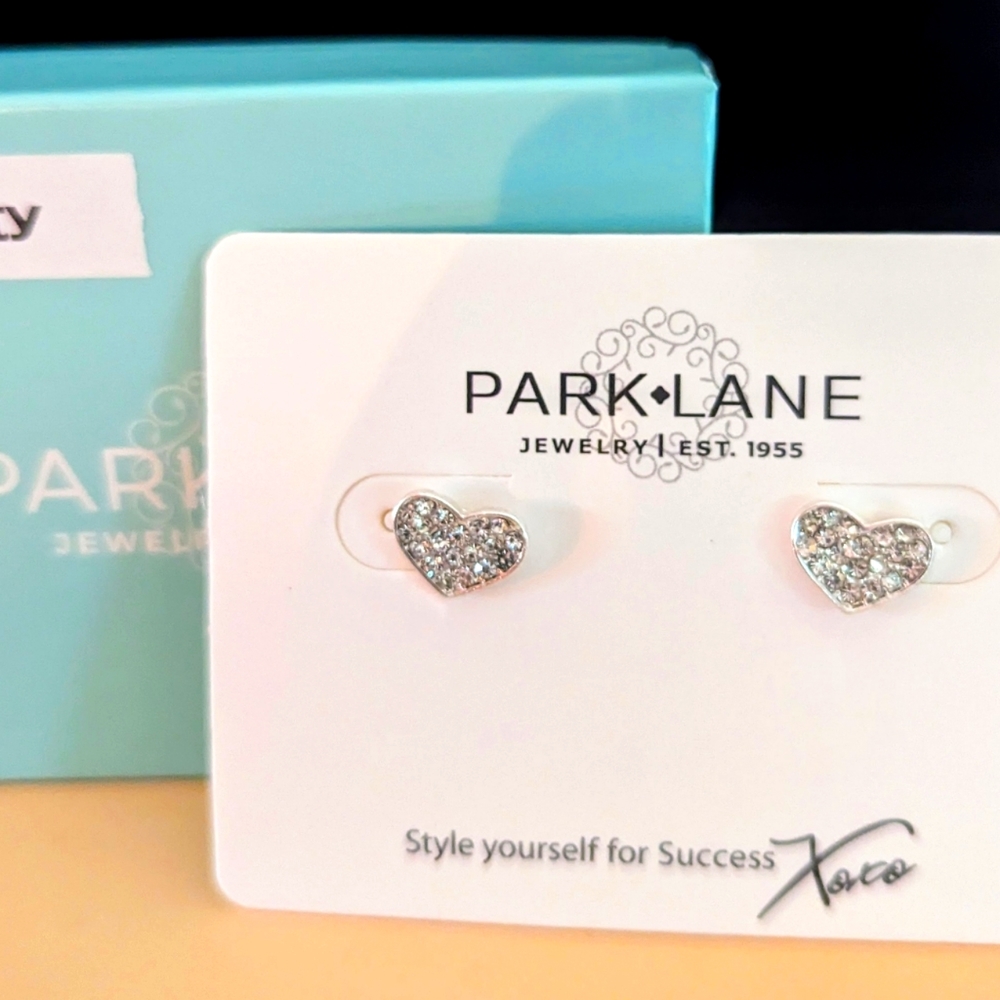 Studs - Dainty